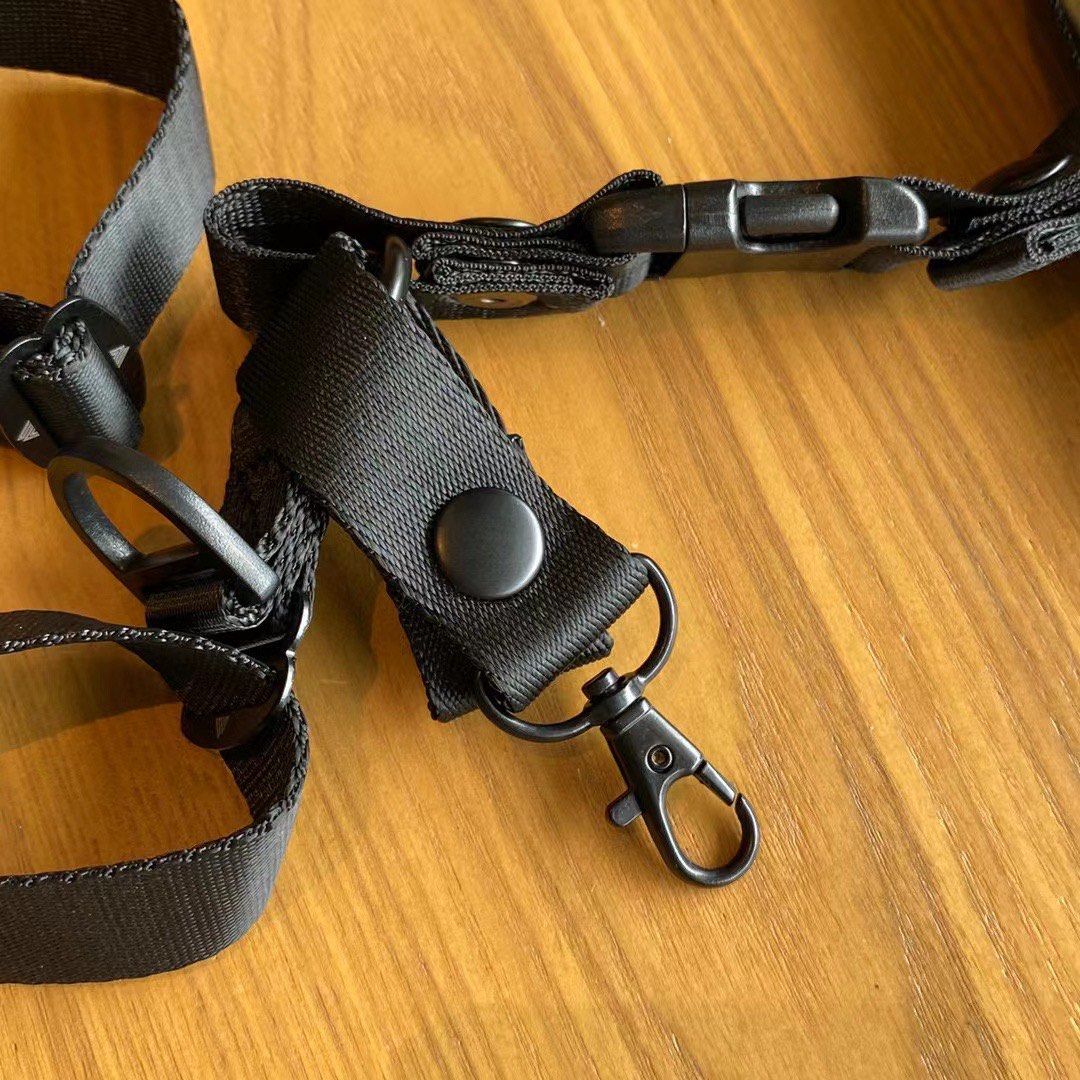 SOPHNET GREGORY MULTI STRAP, 男裝, 袋, 小袋- Carousell