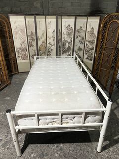 Steal day bed with 11” matress