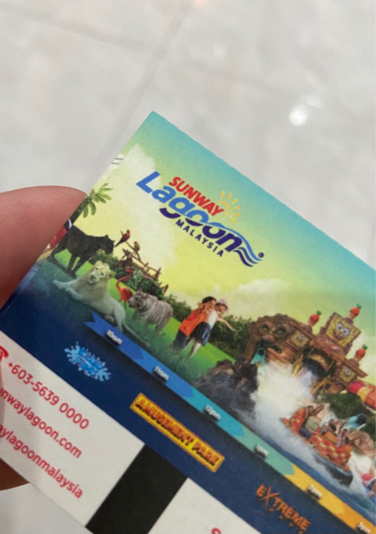 Sunway Lagoon ticket 2 adults+ 2 children with free meal vouchers