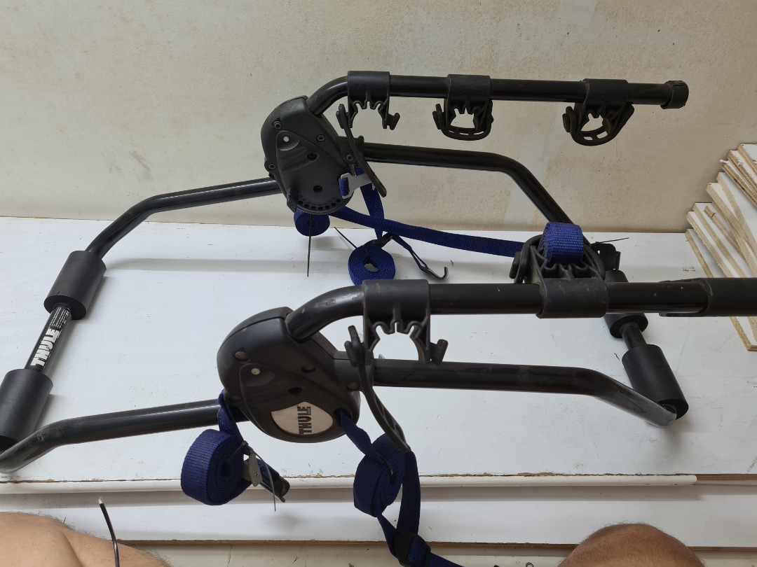 Thule Bicycle Car Rack (Rear type, not roof), Sports Equipment