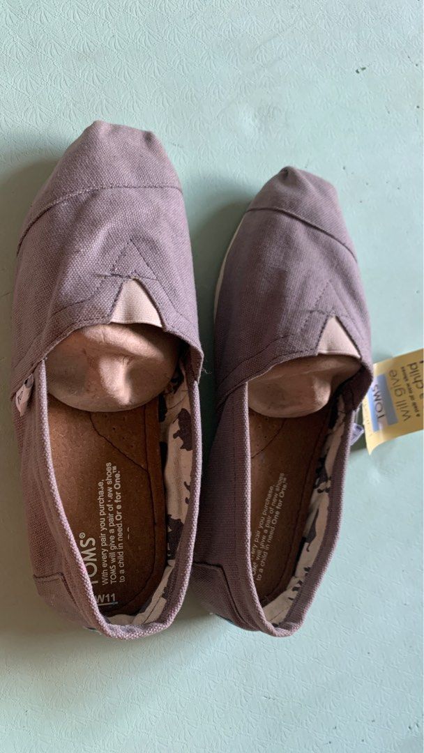 Toms shoes Men s Fashion Footwear Casual shoes on Carousell