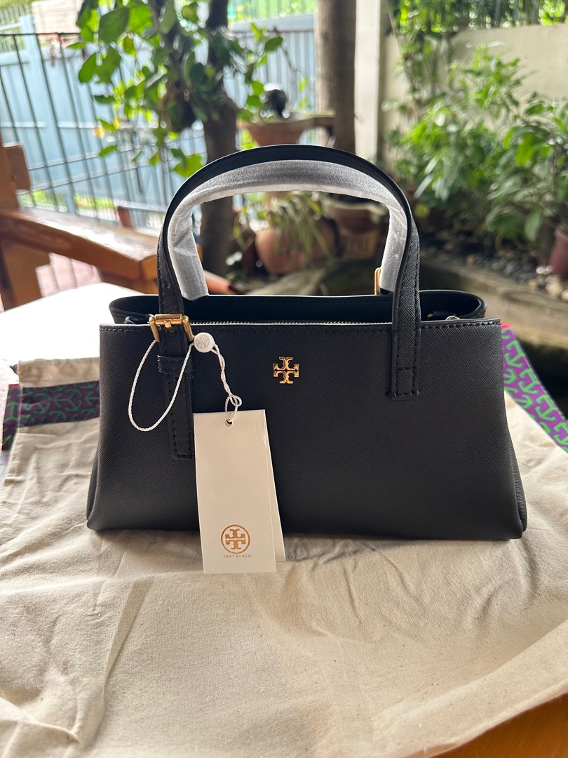 Tory Burch Navy Emerson Tote Bag, Luxury, Bags & Wallets on Carousell