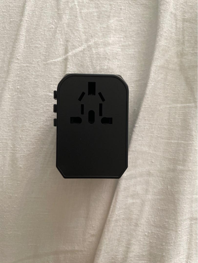 Ultimate Travel Charger 4 USB Ports + 1 USB C and Fuse, Mobile Phones