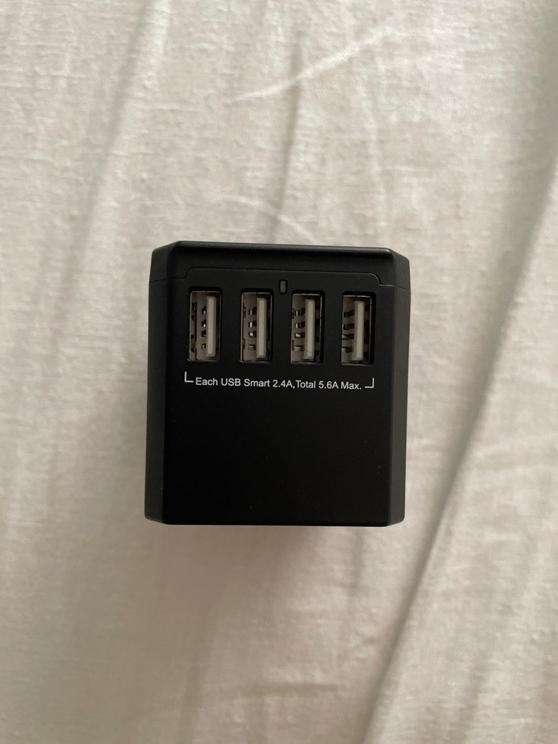 Ultimate Travel Charger 4 USB Ports + 1 USB C and Fuse, Mobile Phones