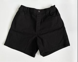 uniqlo kids black shorts