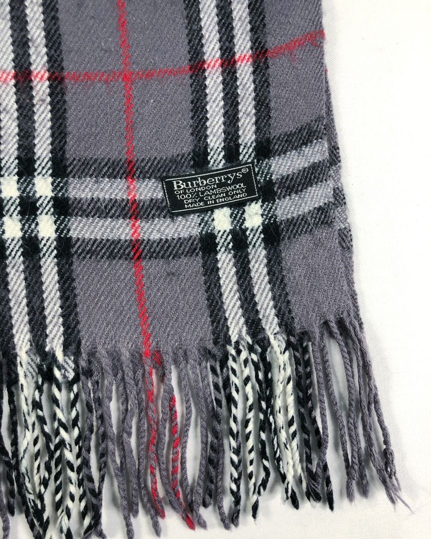 Vintage burberry lambswool scarf 2025