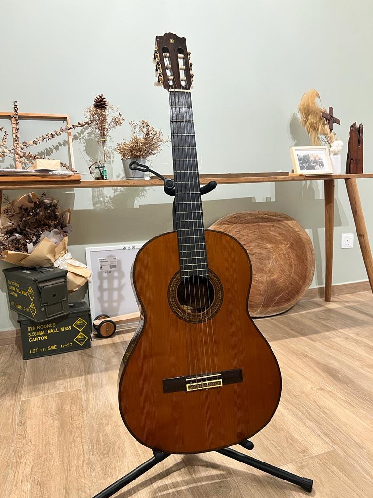 Yamaha g255s shop ii classical guitar