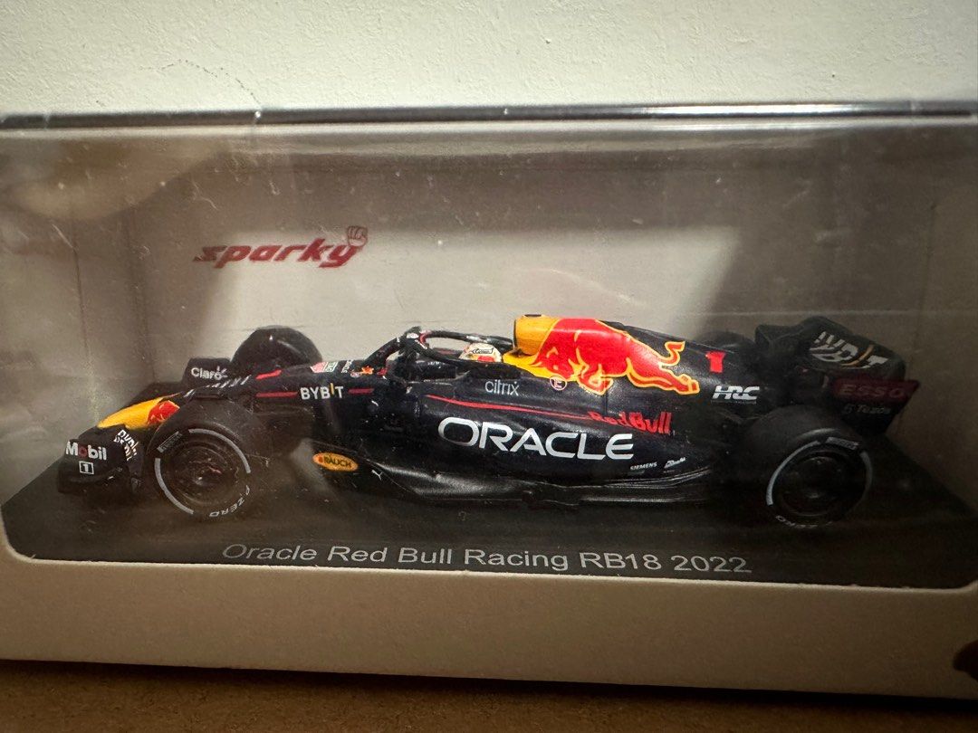 Oracle Red Bull Racing RB18 No.11 未開 封新品 | hartwellspremium.com