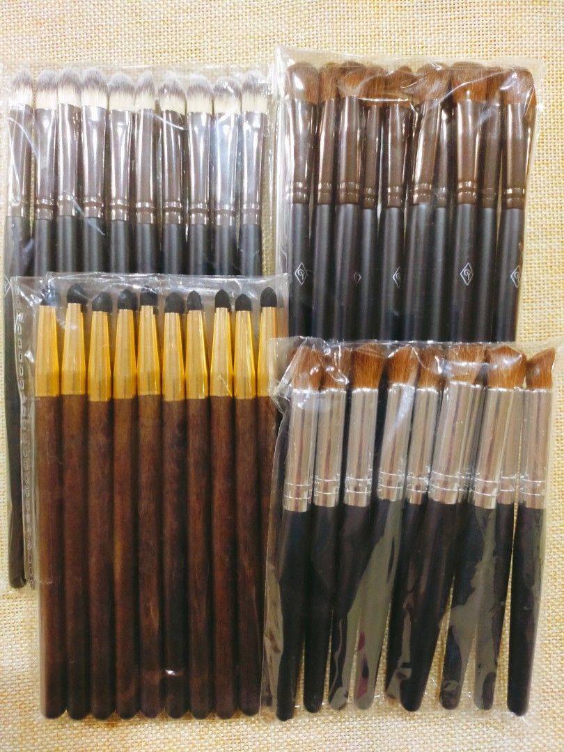 40pcs Eye Make Up Brushes (Wholesale)for Eyeshadow (Category: Makeup) located in Quezon City. Submitted by floreskari78555 (Listing ID 1245444137, Image 3). Description: 40pcs Eye Make Up Brushes (Wholesale) for Eyeshadow 850php!!!!!wholesale price Set 1 CY Meduim Eyeshadow 10pcs Small Eyeshadow Brush 10pcs Dual Ended Eyeshadow Smudger and Liner Brush 10pcs Angled Nose Contour 10pcs Set 2 Jimmy Lee Angled Brush 10pcs Jimmy Lee Eyeshadow Brush 10p