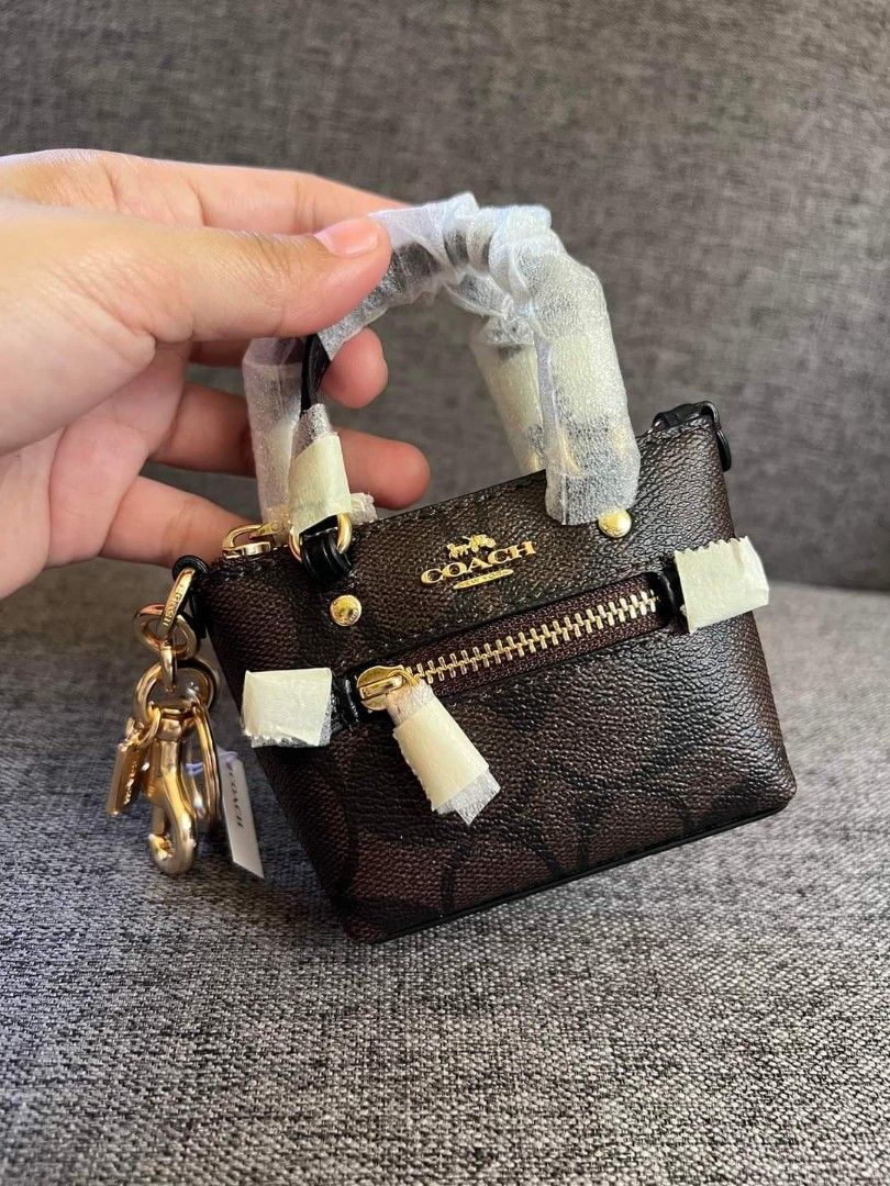 💯 Coach Mini Gallery Bag Charm in Signature Canvas • Brown/Black • 👉FINAL  PRICE POSTED👈, Luxury, Bags & Wallets on Carousell