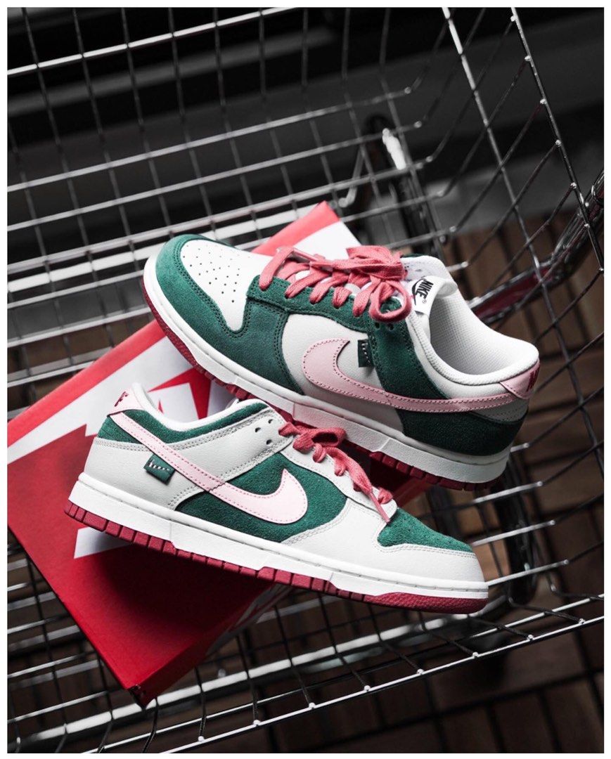 預購Nike Dunk Low SE All Petals United Fir Green W FN8923-061, 女 ...