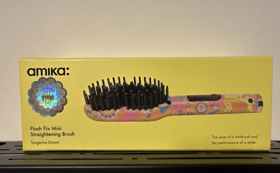 Amika limited edition straightening brush top