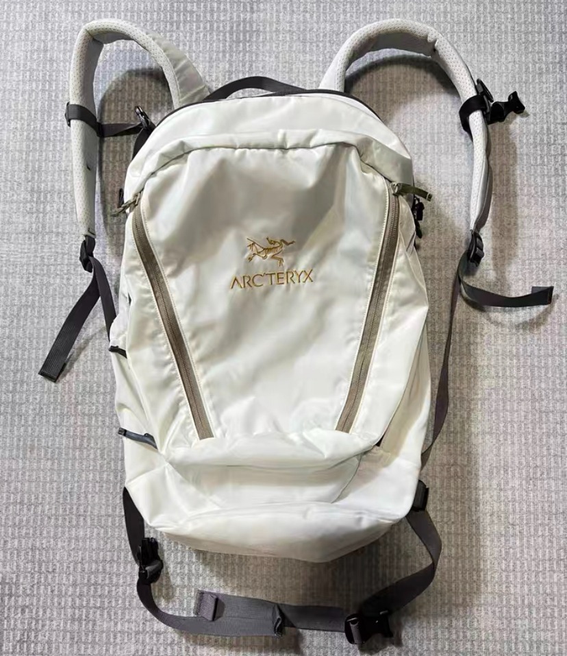 🤓Arcteryx XBEAMS 聯名款Mantis 26 戶外運動休閑旅行包書包背包雙肩包