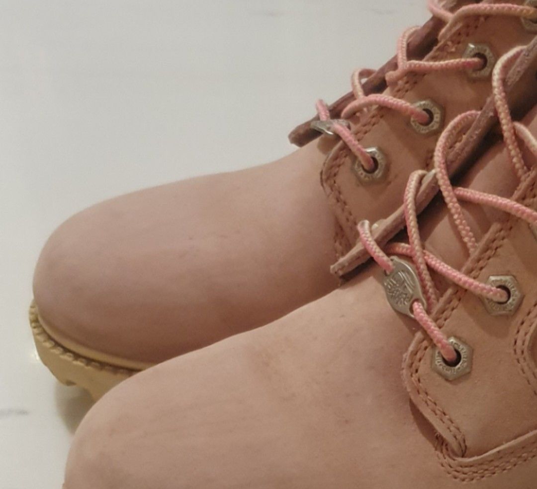 Baby pink timbs top