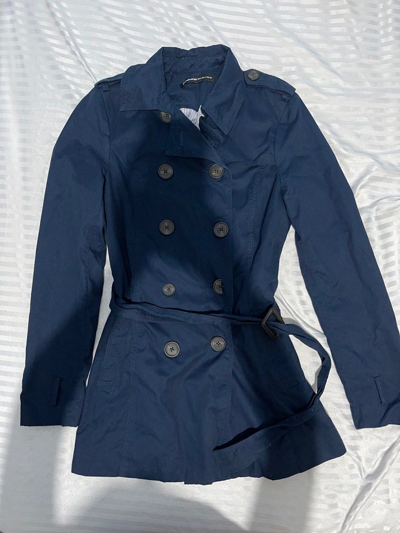 Stradivarius Blue Coat for Women (Category: Coats, Jackets and Outerwear) located in Las Pinas. Submitted by deyleedeclutters (Listing ID 1245568017, Image 1). Description: ✨fits small to medium ✨with 1 broken button - see photo.