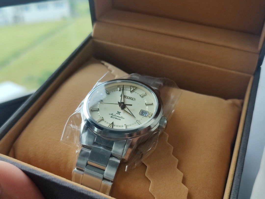 BNIB SEIKO Automatic Alpinist 38mm SBDC 145 Men s Fashion Watches Accessories Watches on Carousell