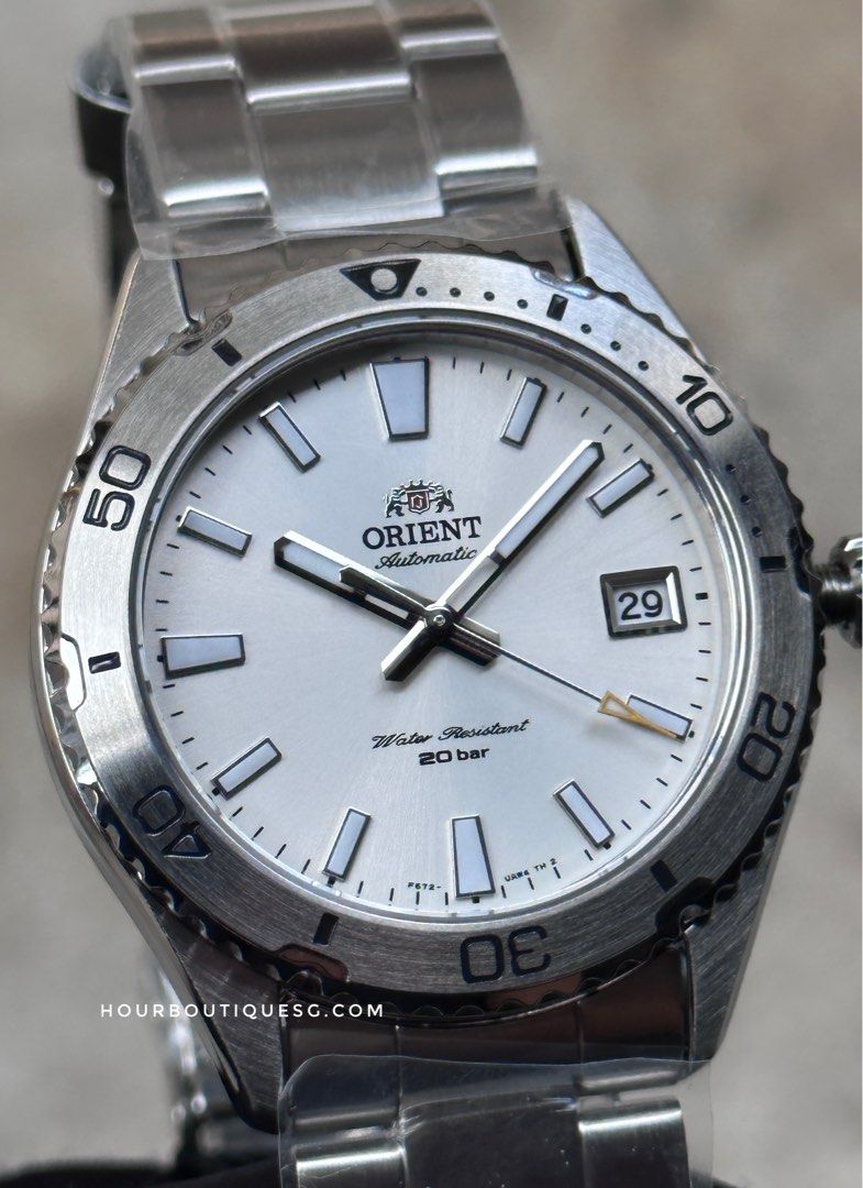 White dial divers store