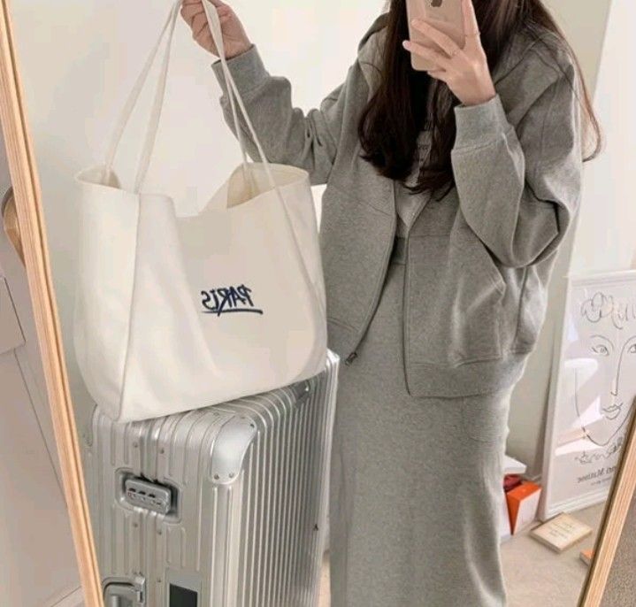 Giant hot sale tote bag