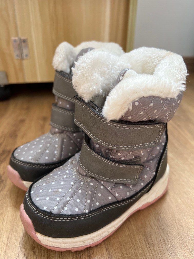 Carters fonda store snow boot