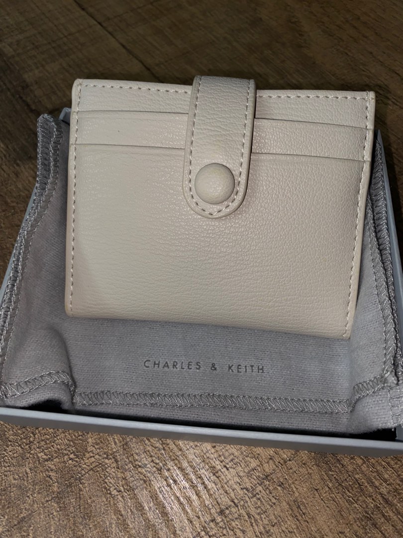 Charles & Keith - Women's Cleo Quilted Card Holder, Ivory, Xxs