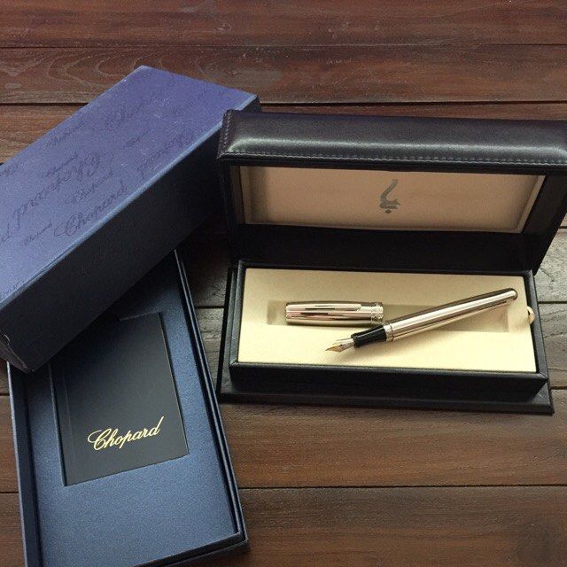 Plateau En Cuir CHOPARD Pour Collection De Montres De Luxe - Occasion En Bon état