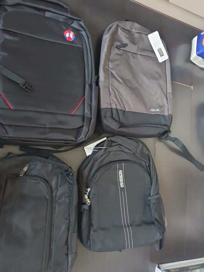 computer bag (Category: Backpacks) located in Singapore. Submitted by taylor_swift1 (Listing ID 1245504076, Image 1). Description: $25 CLEARENCE SALE.