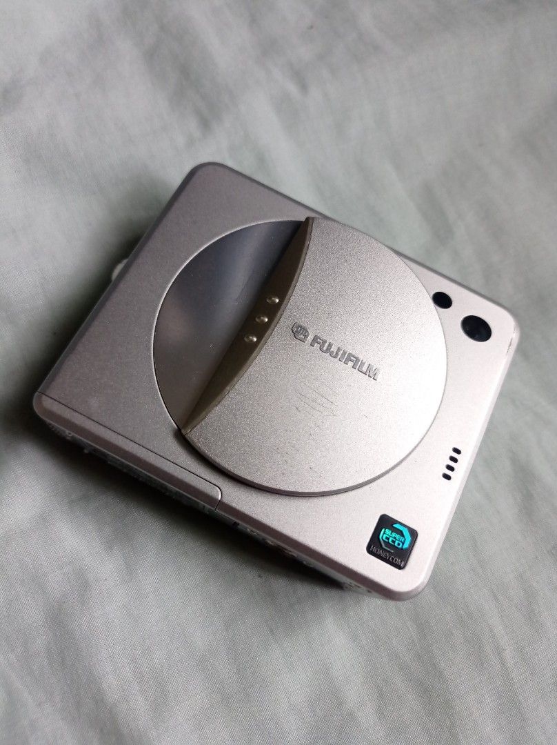 Fujifilm F50i Very Rare Digicam Japan Complete Works on Carousell