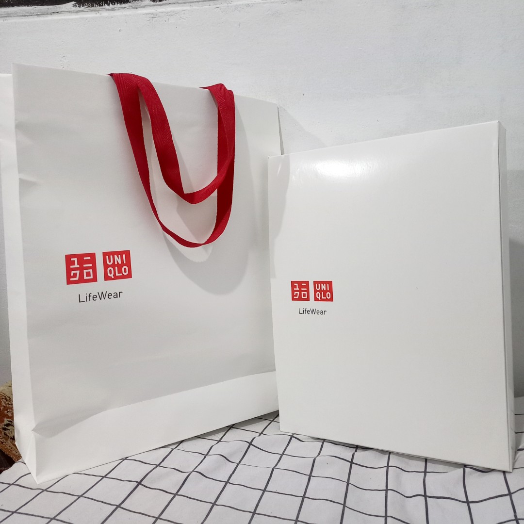 UNIQLO on Twitter Have you made your list While youre checking it  twice be sure to also check out Vanessa Fagas favorite gifts this season  for him and her Shop more lastminute