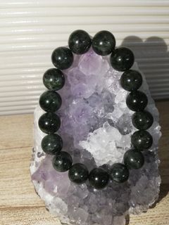 (Category: ) located in . Submitted by crystalhoarder (Listing ID 1245580776, Image 1). Description: .
