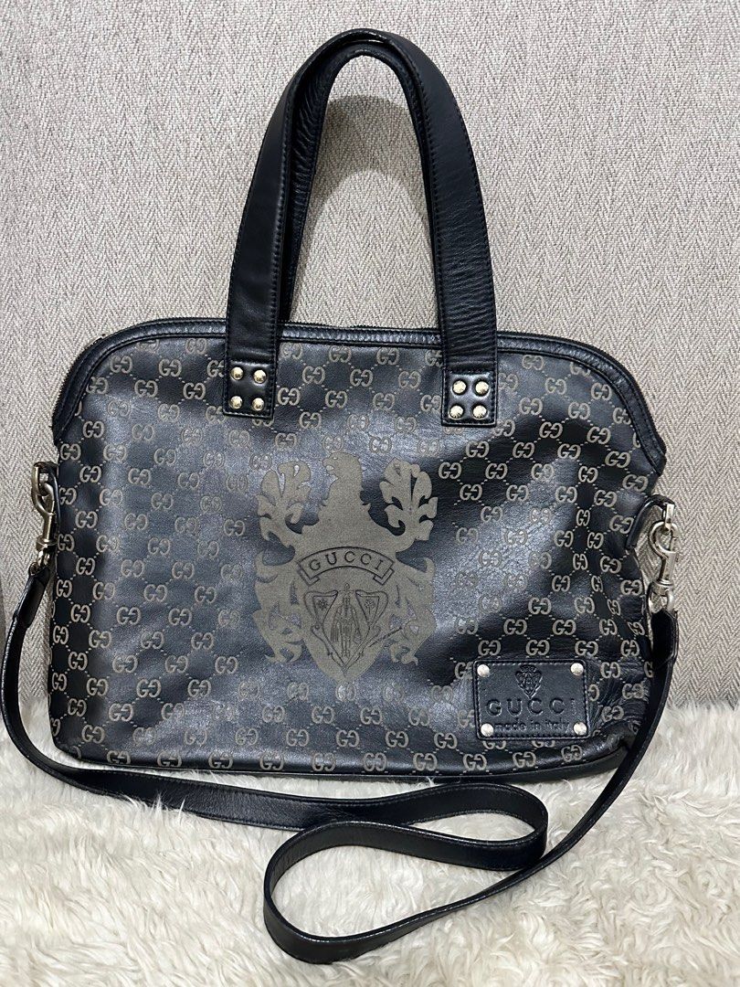 🔥💯GUCCI Document/Laptop 2way bag (Category: Luxury Bags & Wallets) located in Mandaluyong City. Submitted by StuffofMyDreamsph (Listing ID 1245601626, Image 1). Description: Gucci Document/Laptop 2way bag ✅Original Genuine leather ✅Ideal for weekend get-aways or professional use ✅Still in good shape ✅Minor sign of usage on handle , minimal rubs 🤝Color rate 10/10 , Color may vary due to lighting. 🤝STRICTLY NO RETURN, NO REFUND, and NO EXCHANGE