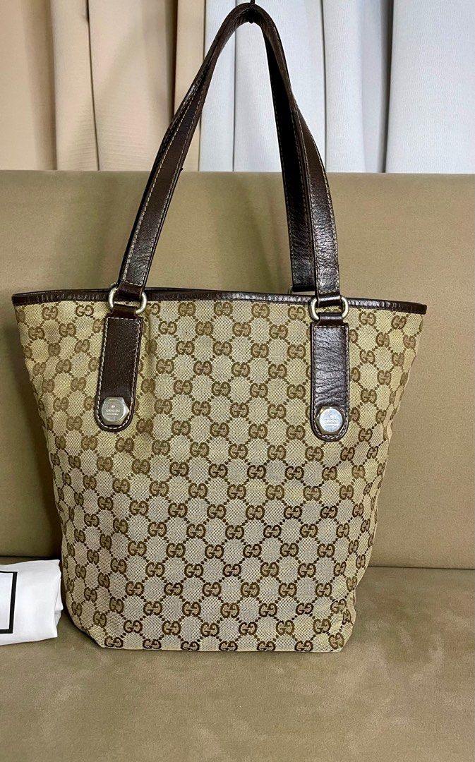 Gucci signature discount tote bag