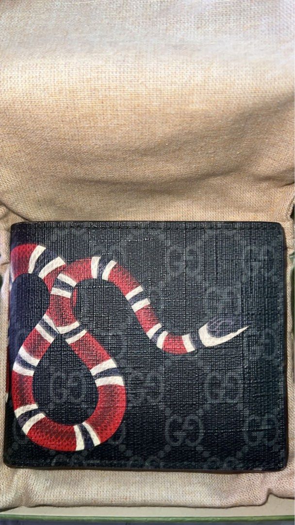 Gucci snake wallet (with coin pouch), Women's Fashion, Bags & Wallets,  Wallets & Card Holders on Carousell