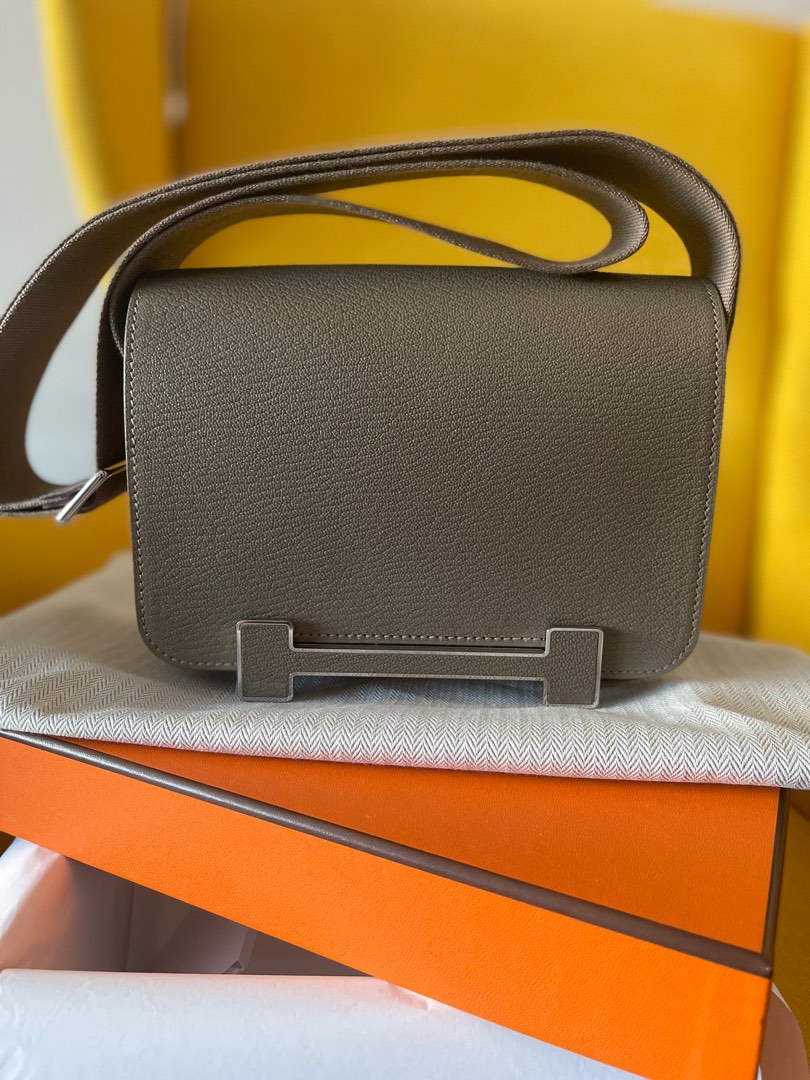 Up Close and Personal with the Hermès Geta Bag