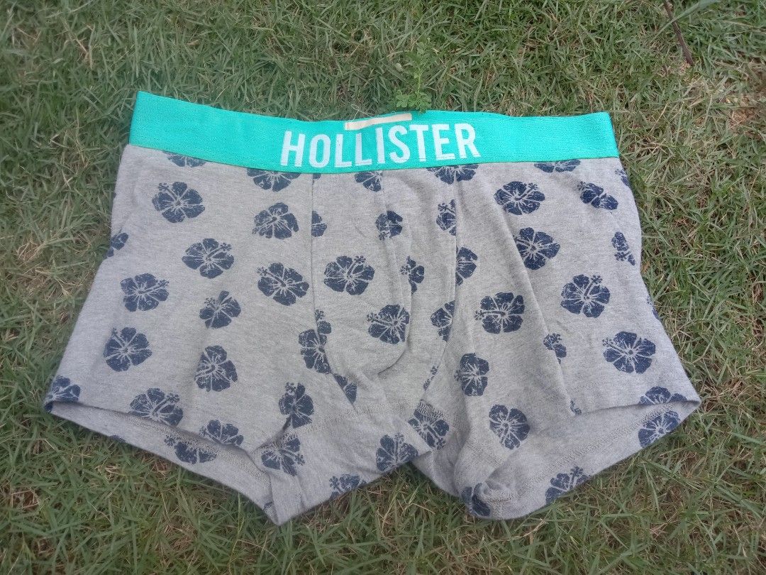 Hollister Boxer, Men's Fashion, Bottoms, Shorts on Carousell