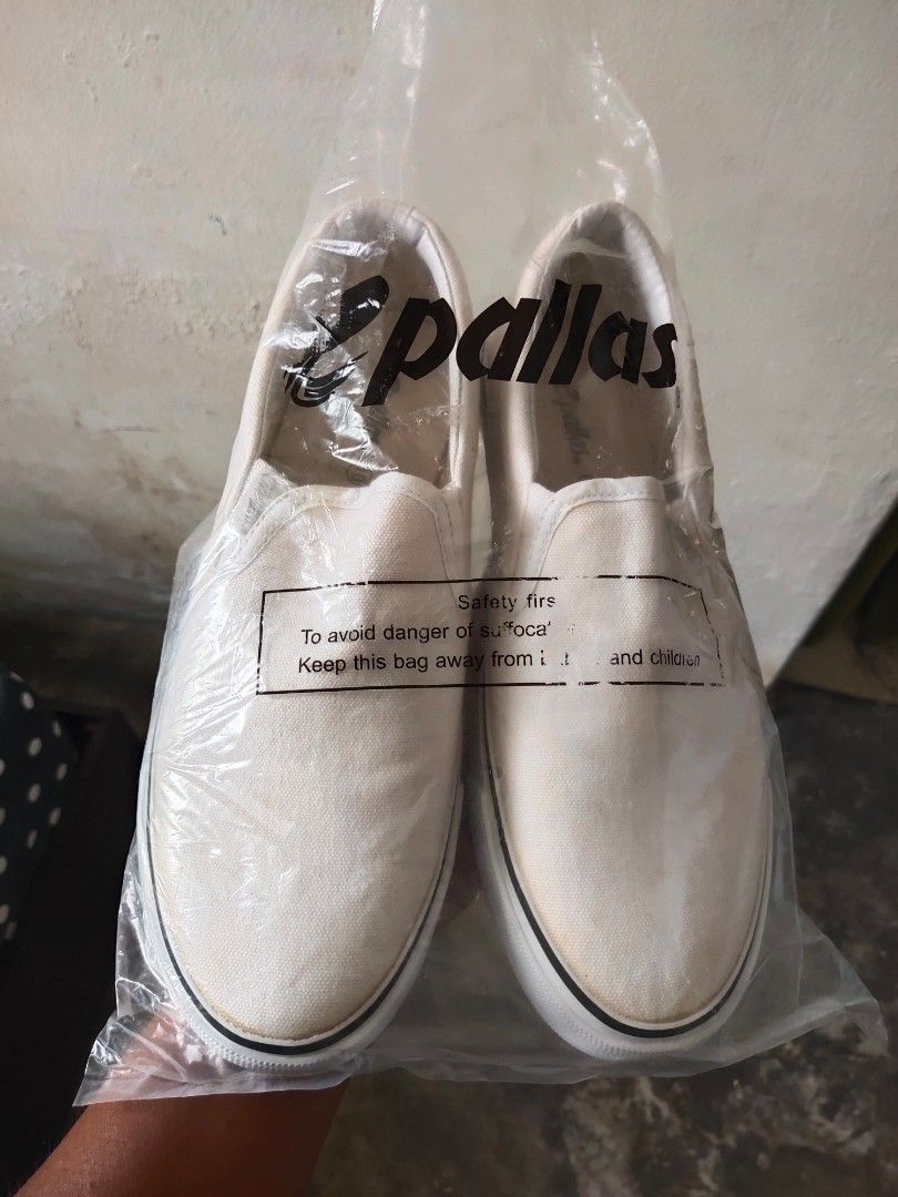 Pallas jazz slip on top