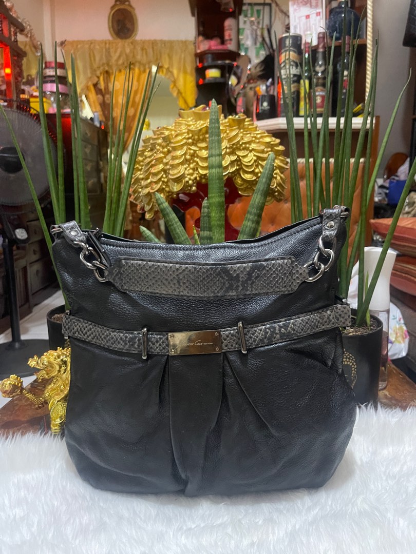 Cole bag on Carousell