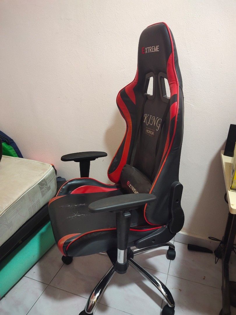Kerusi gaming second hand online