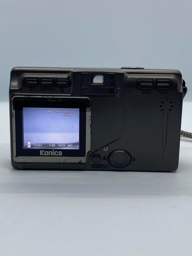 KONICA DIGITAL REVIO KD310Z 3.34 MEGAPIXELS CCD COMPLETE W BOX