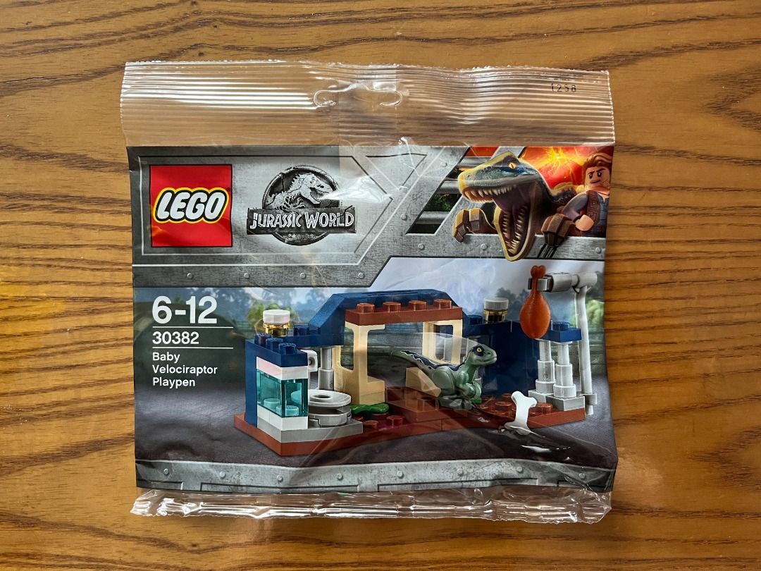 Lego jurassic world baby velociraptor playpen 2025