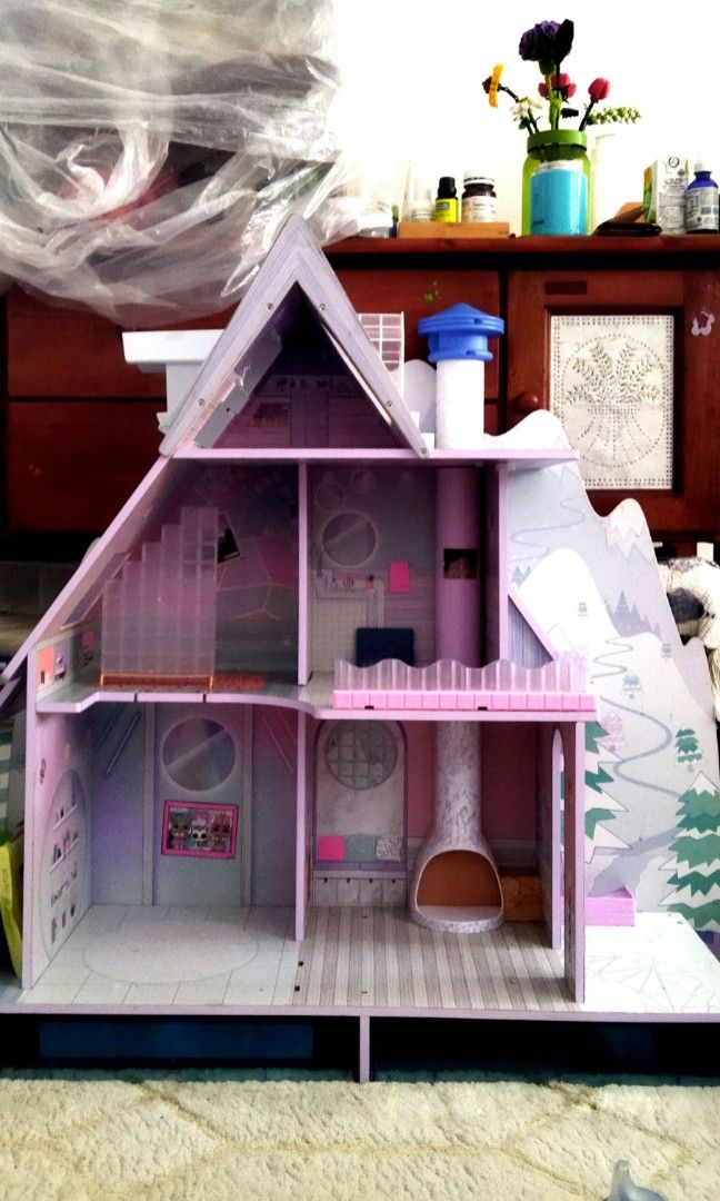 LOL Winter Chalet Dollhouse
