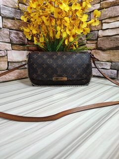 LV Louis Vuitton Favorite MM Monogram Crossbody Handbag Clutch