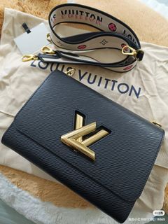 Lv Twist PM in white color, Women's Fashion, Bags & Wallets, Shoulder Bags  on Carousell