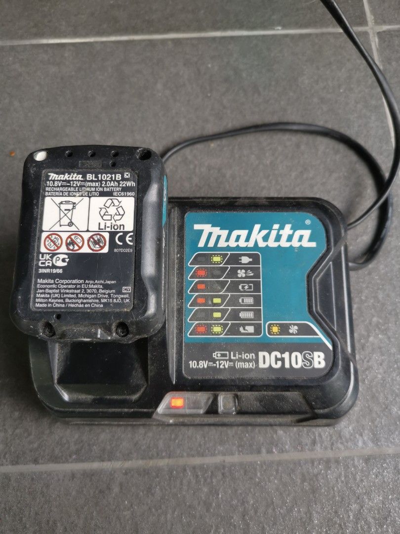 Makita charger battery Furniture Home Living Home