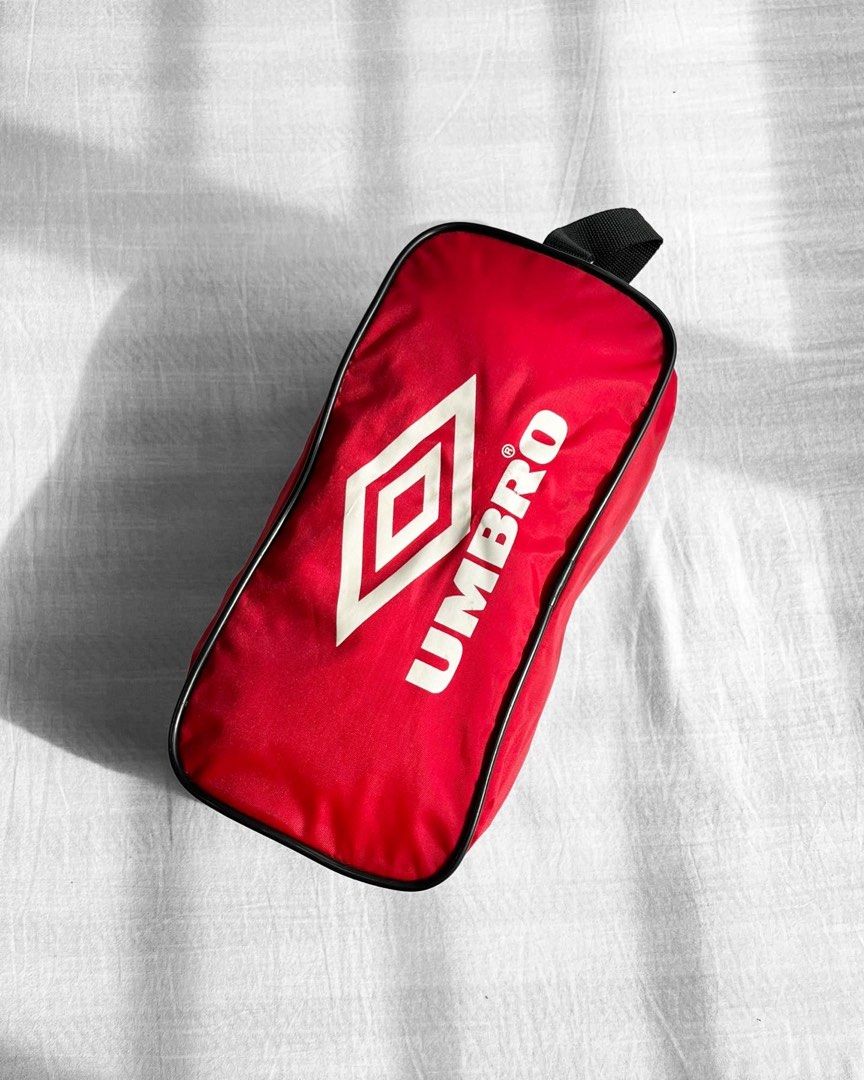 man.united Umbro shoe bag, Men's Fashion, Bags, Belt bags, Clutches and ...