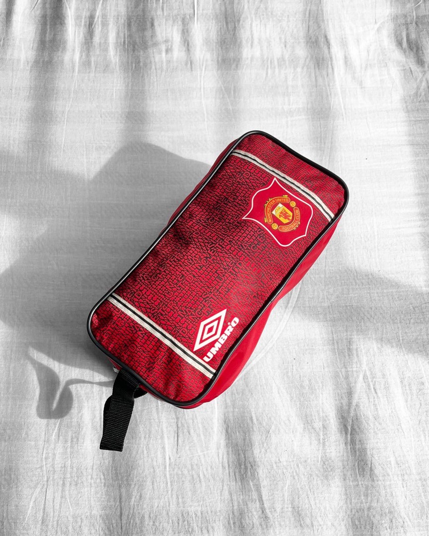 man.united Umbro shoe bag, Men's Fashion, Bags, Belt bags, Clutches and ...