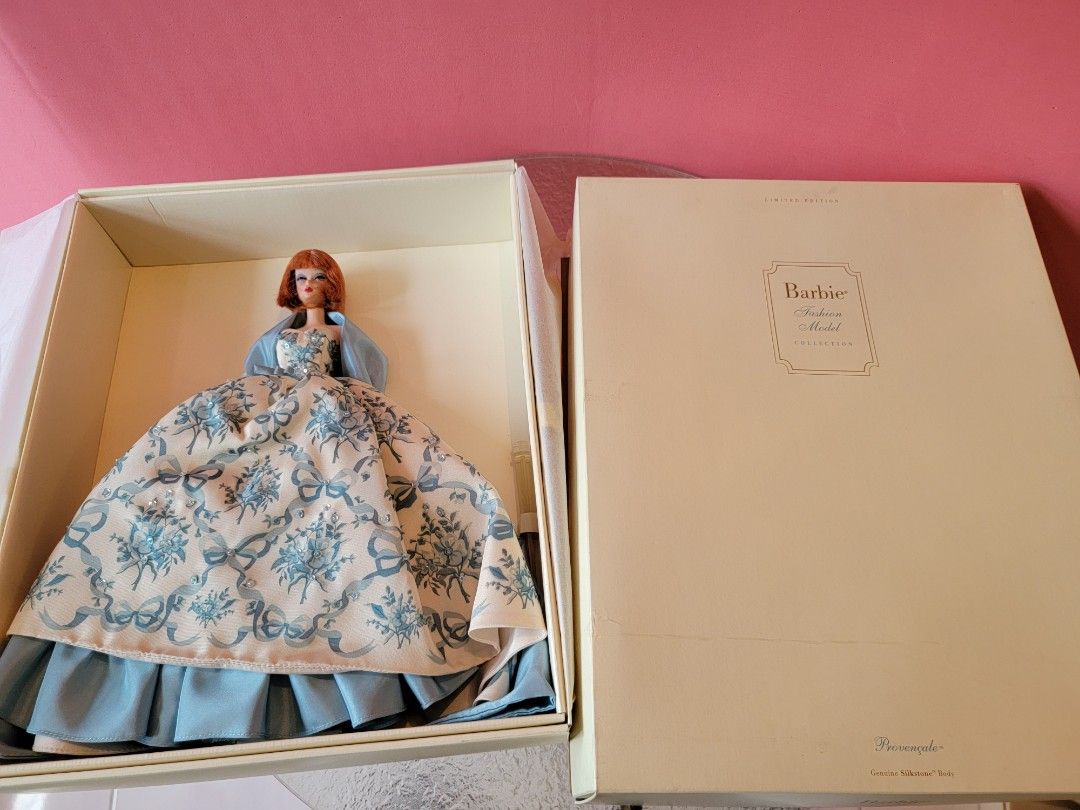 Barbie 40th Anniversary relookée ensemble Spotted on the scene 2001