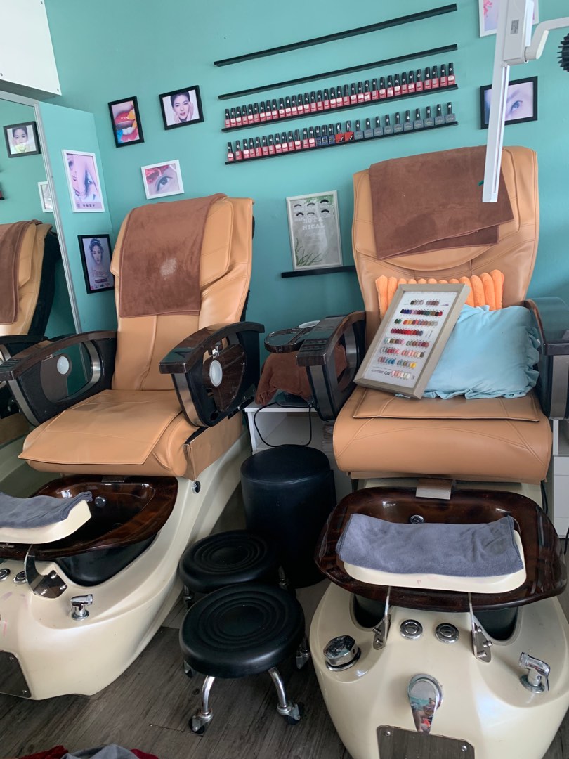 Nail chair, Beauty & Personal Care, Hands & Nails on Carousell