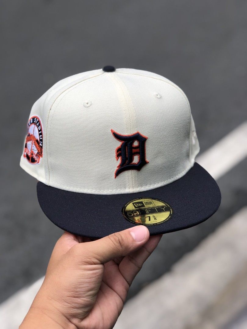 Vintage cap new era detroit tigers snapback, Men's Fashion, Watches &  Accessories, Cap & Hats on Carousell