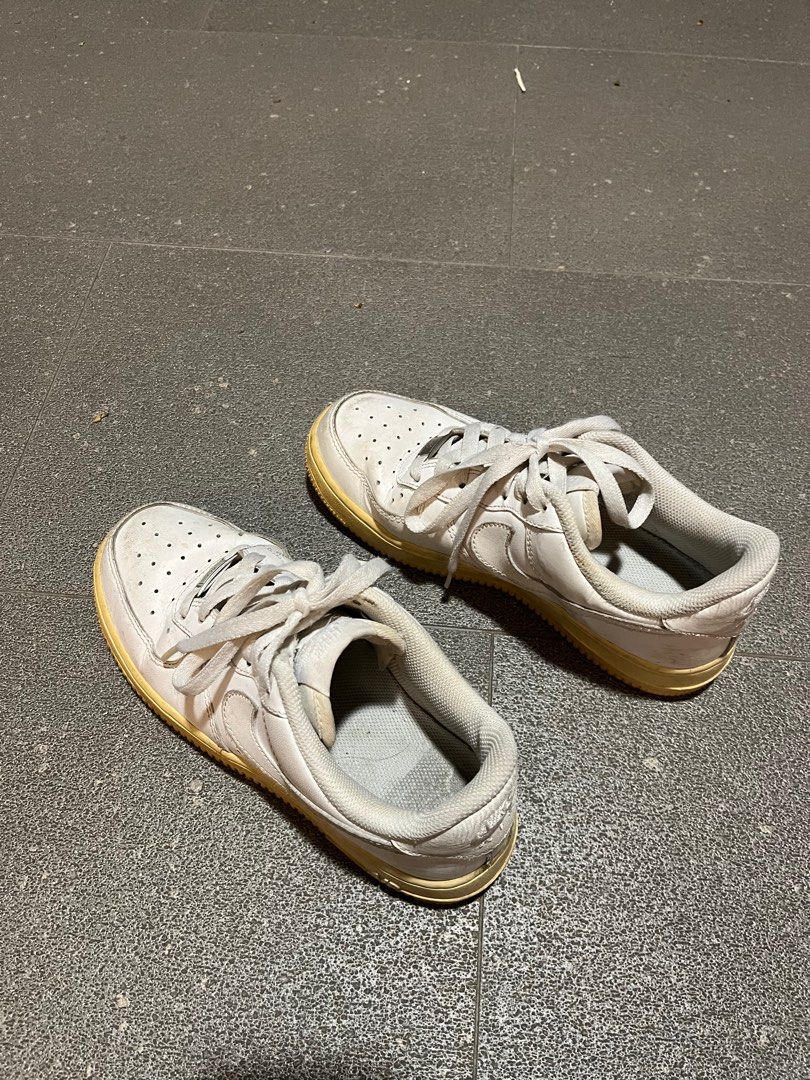Beat up air force 1s sales