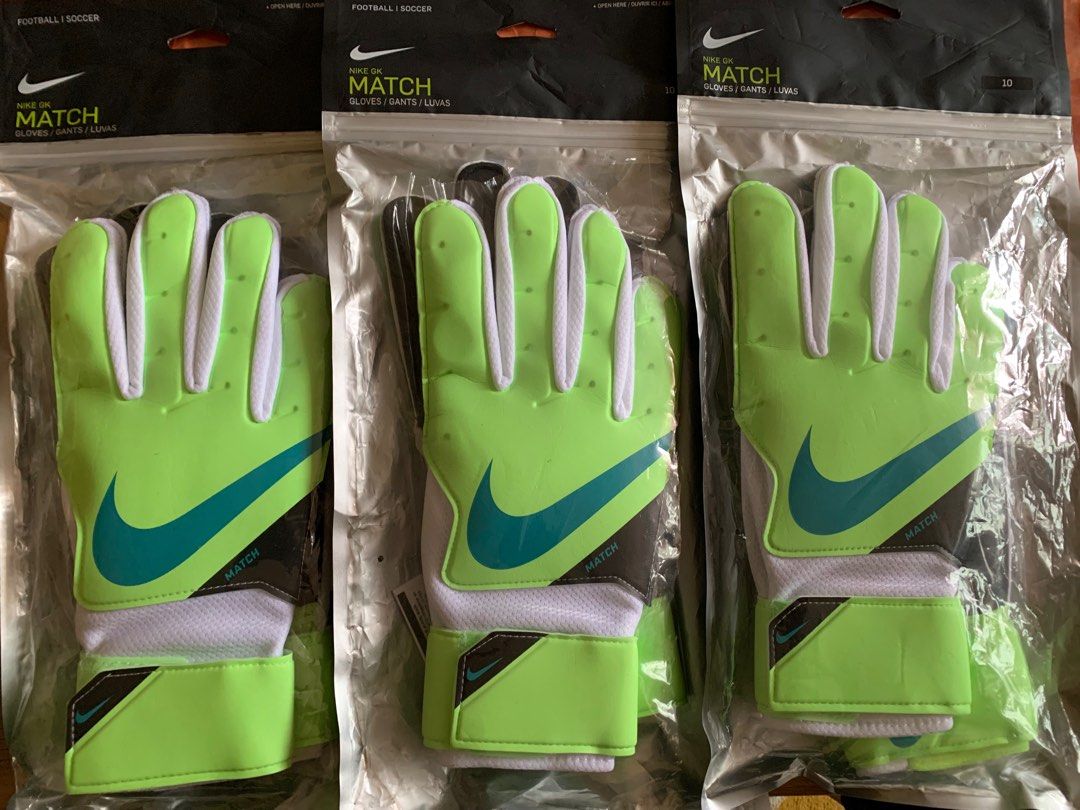 Nike Goalkeeper Gloves, Sports Equipment, Sports & Games, Racket & Ball